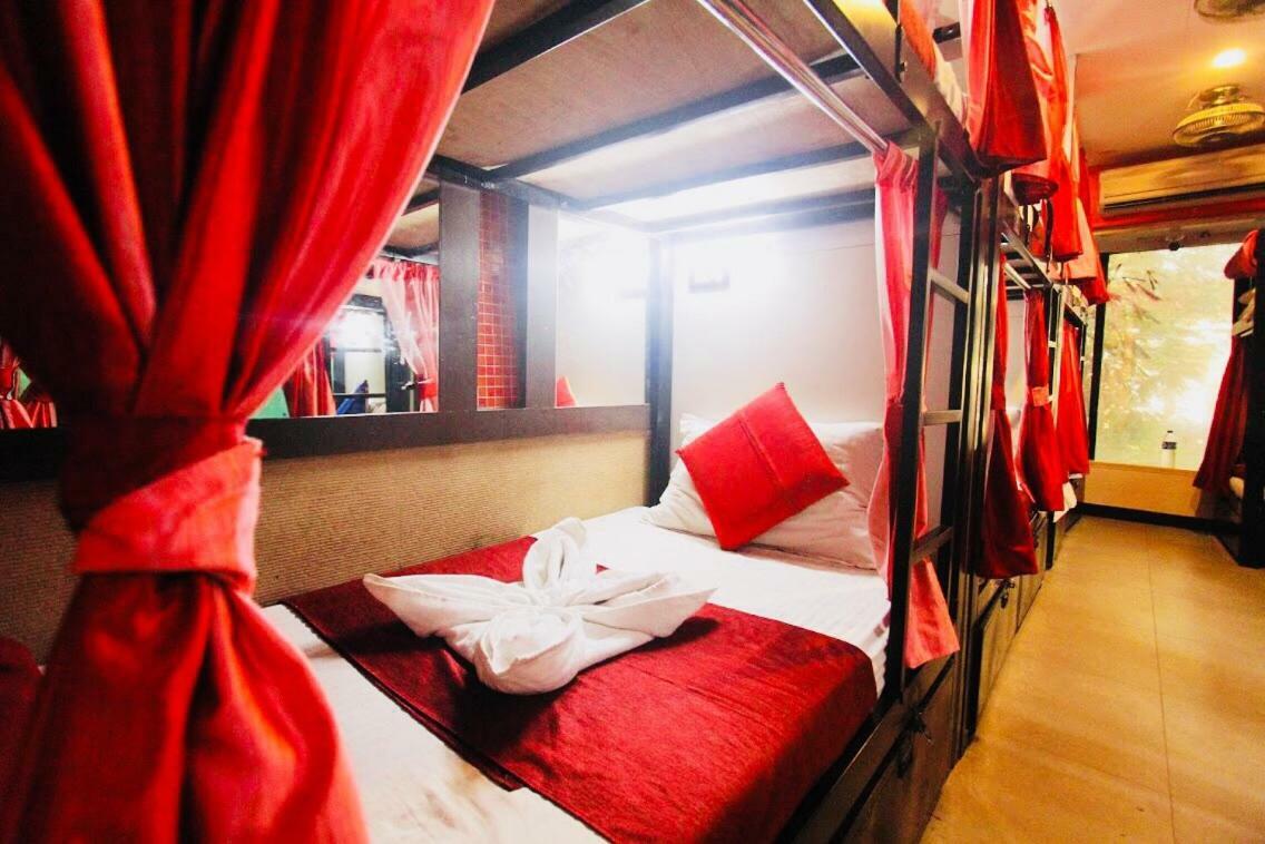 Town Hostel Mumbai - Ac Dormitory — Photos 1
